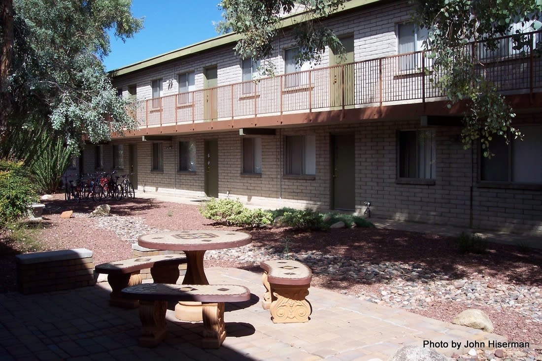 Mountain Plaza Image 21