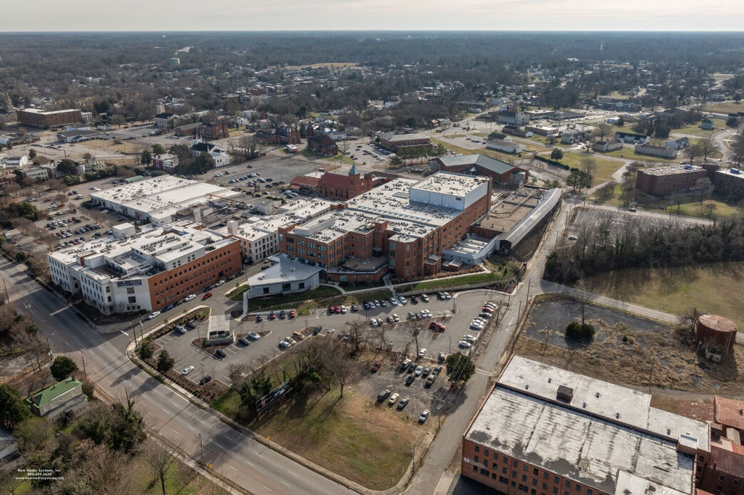 Petersburg ArtistSpace Lofts Image 87