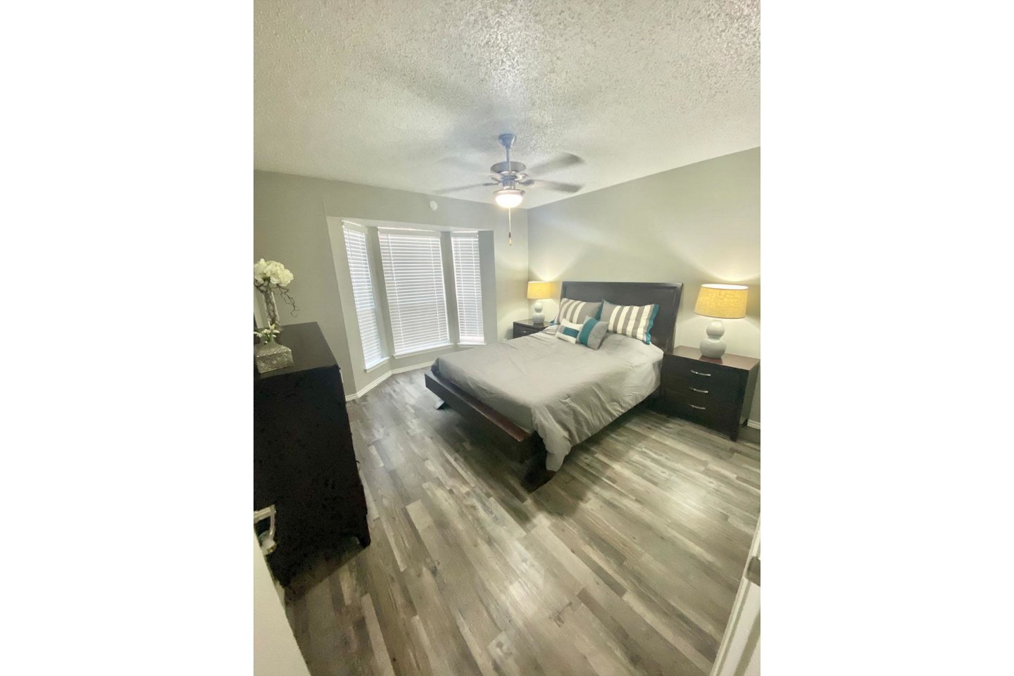 Frankford Flats Image 12