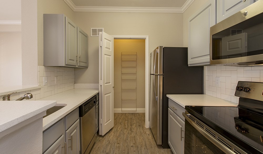 Vail Village Apartments Image 2