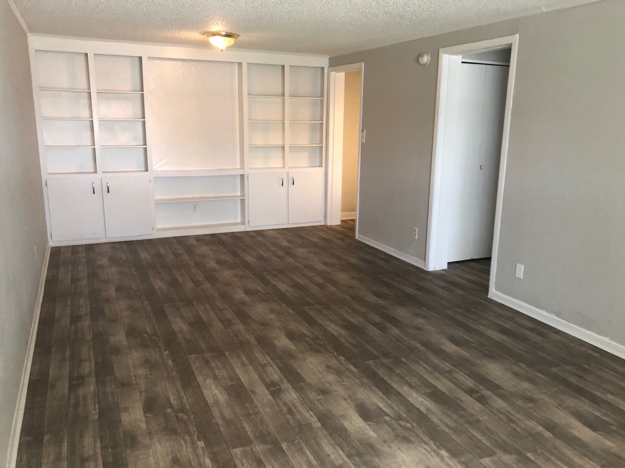 Live Oak Apartments Image 2