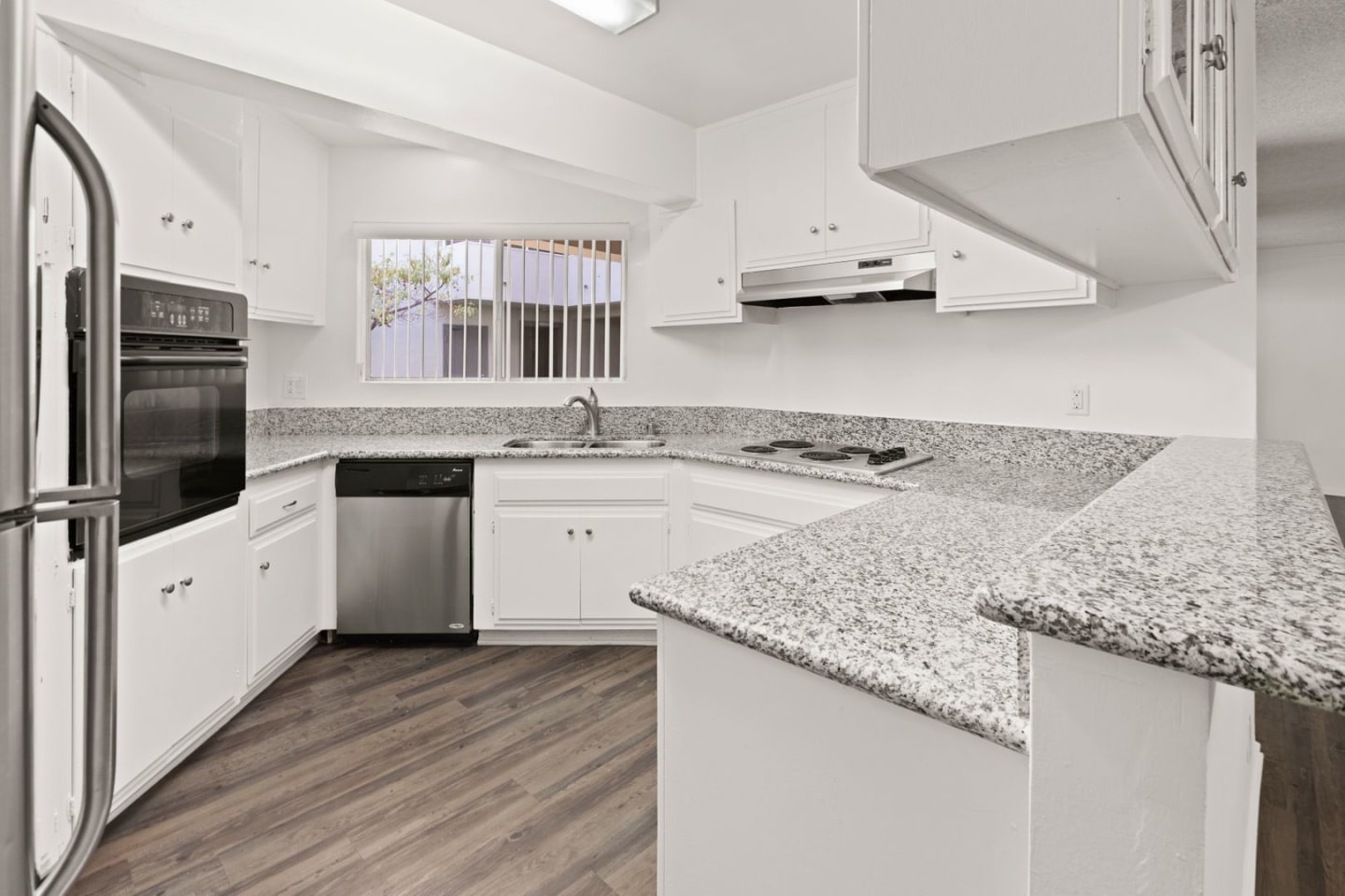 5132 White Oak Image 14
