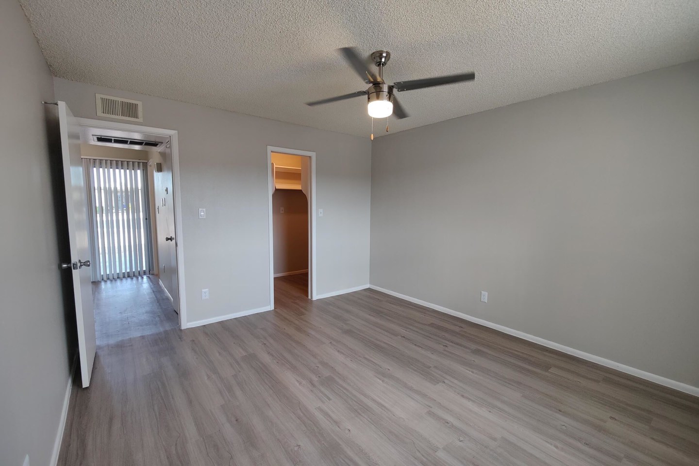Albany Apartments Image 8