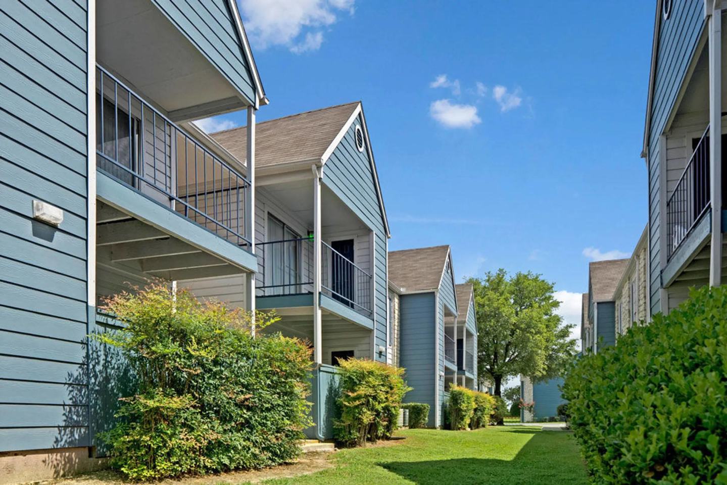 Oaks At Creekside Image 9