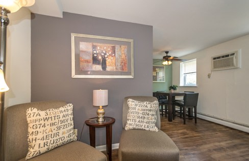Hickory Hills Apartments Image 3