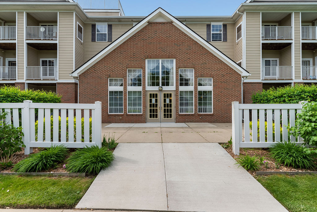 Elmhaven Manor - Senior Living Image 17