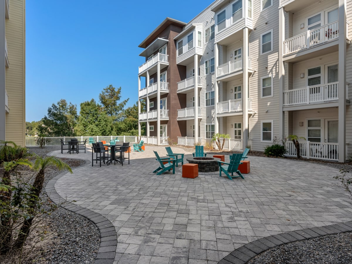 Lake Lofts at Deerwood Image 51