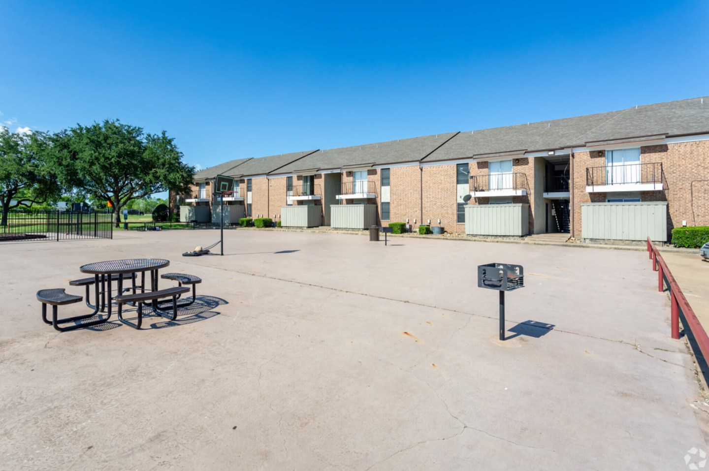 Highland Park Apartments Image 19