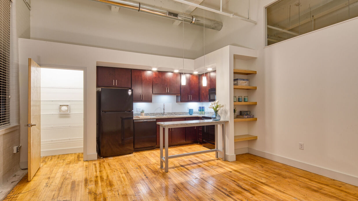 Petersburg ArtistSpace Lofts Image 9