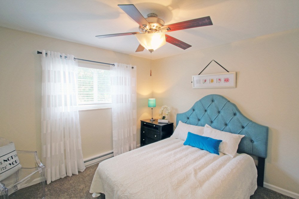 Country Club Apartments Image 6