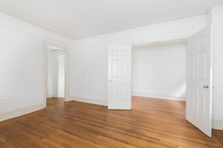 Embassy Apartments Image 15