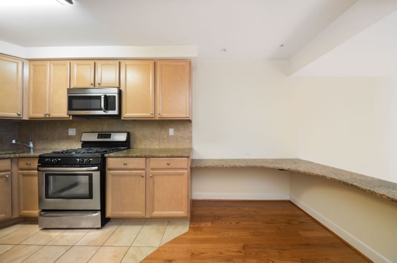 1634-1648 Lombard Image 3