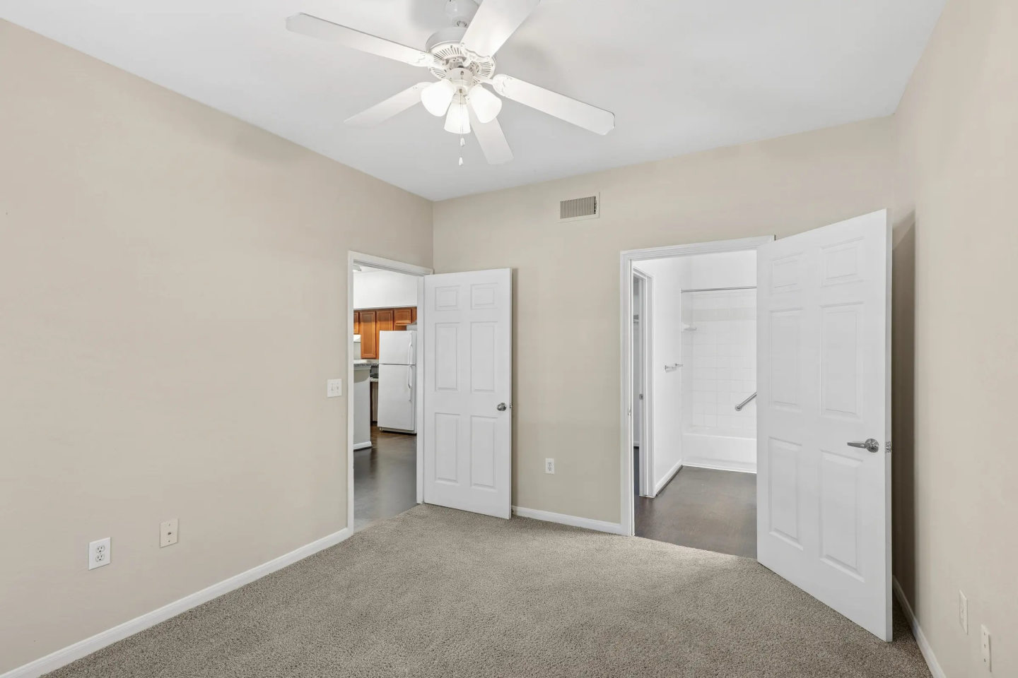 Fairlake Cove Image 5