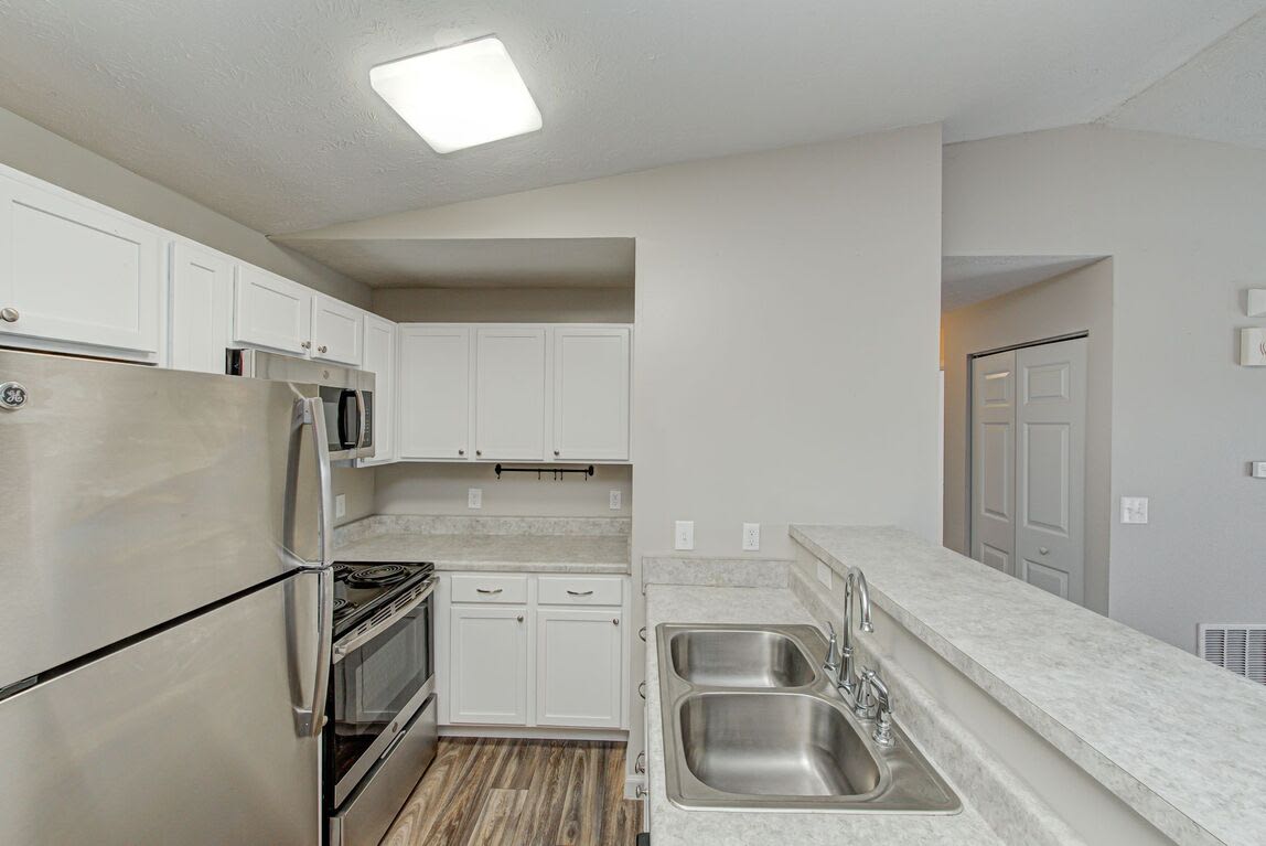 Washington Village Apartments Image 10