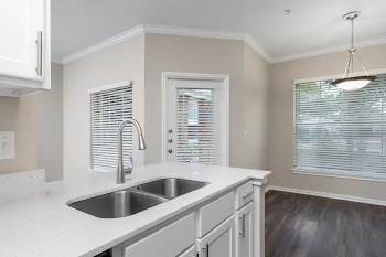 Newport Apartments Image 4