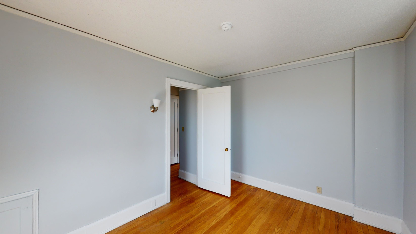 1165 Delaware Image 10