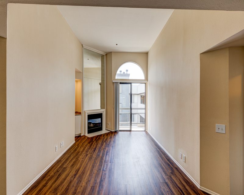 Palm Court Apartments Image 9