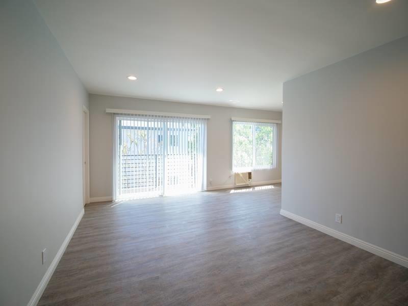 11424-11428 Killion St Image 10