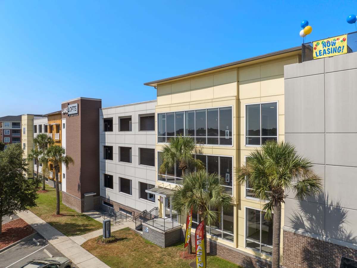 Lake Lofts at Deerwood Image 11