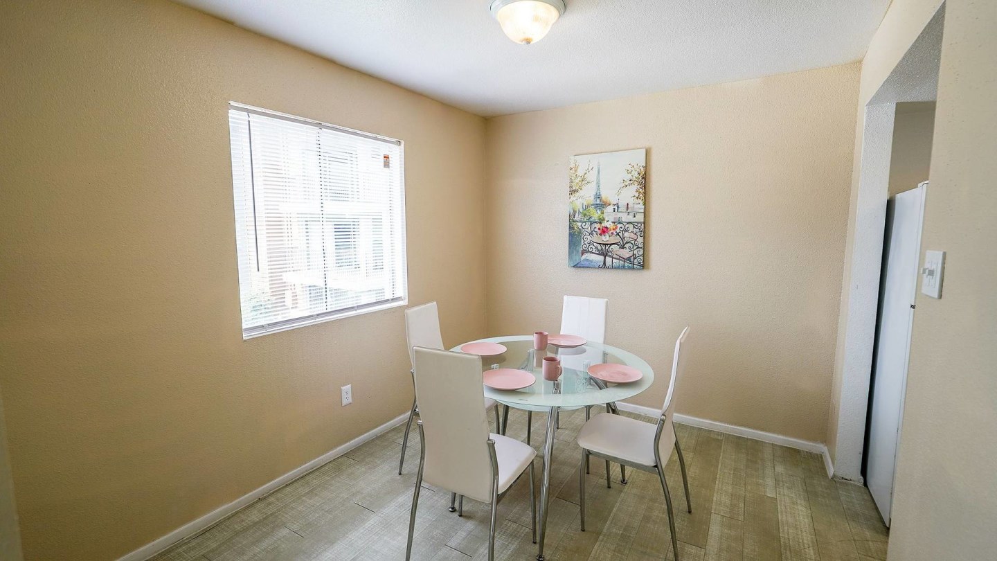 Trenton Place Image 15