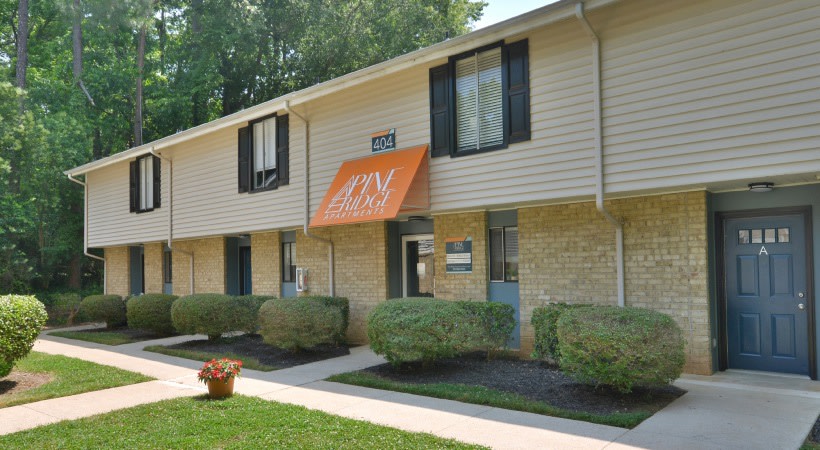 Pine Ridge Apartments Image 5