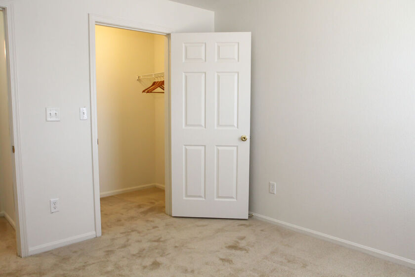 Walden Pond Apartments Image 2