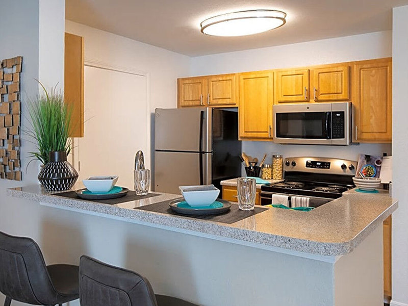 Bradley Pointe Apartments Image 2