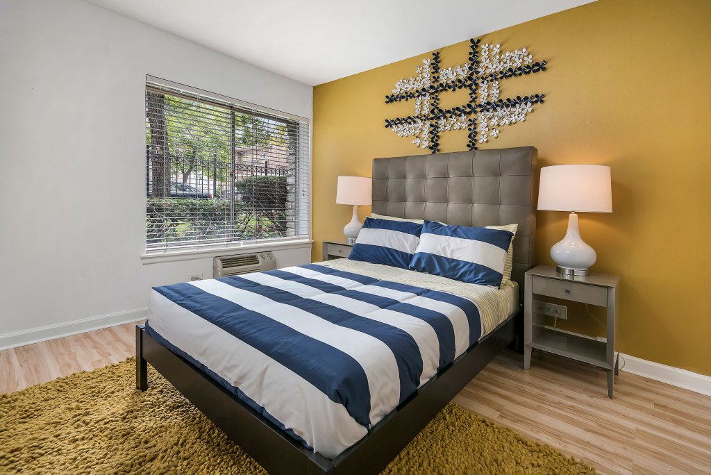 537 West Melrose Image 26