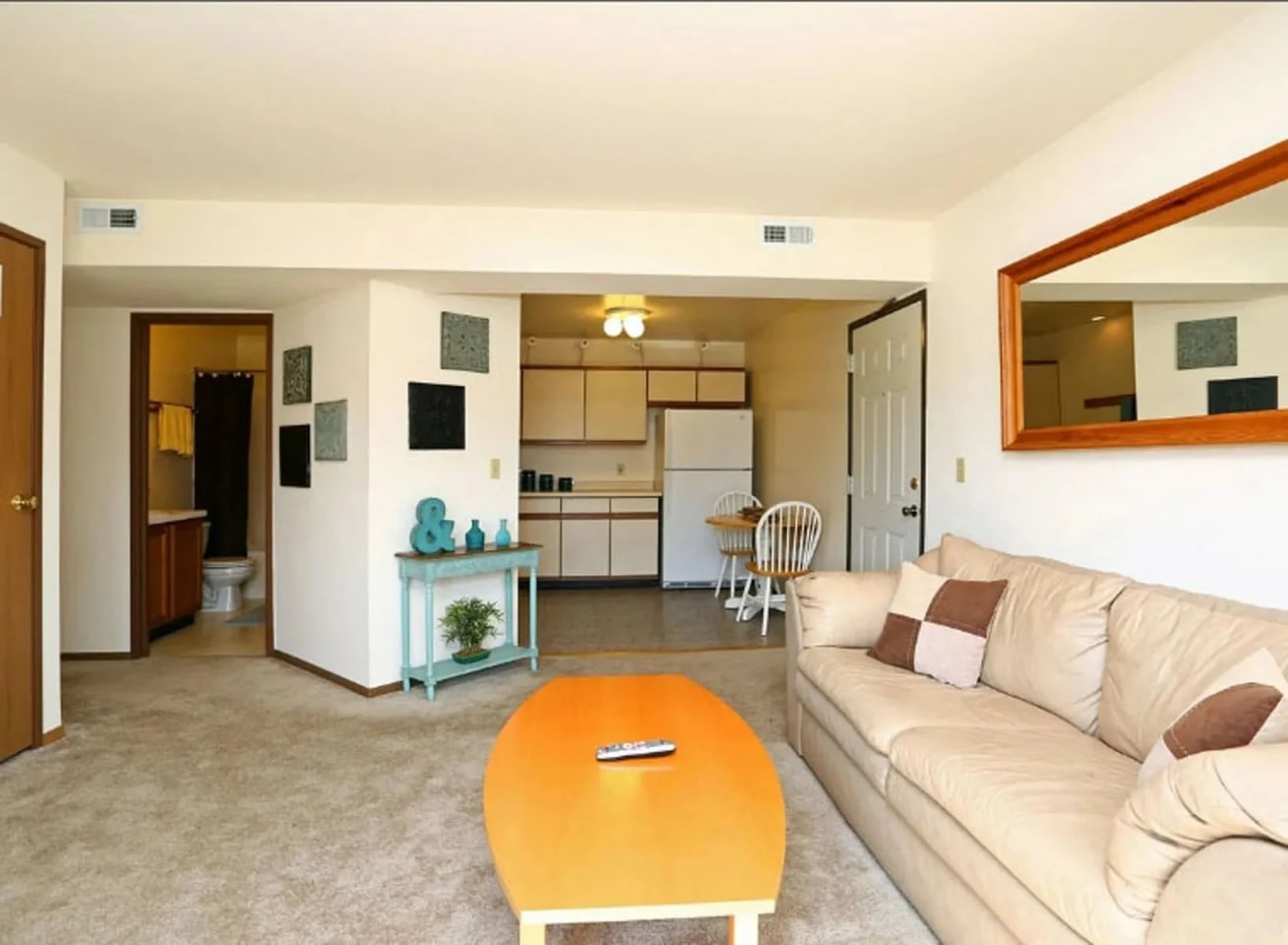 Eco Park Apartments Image 2