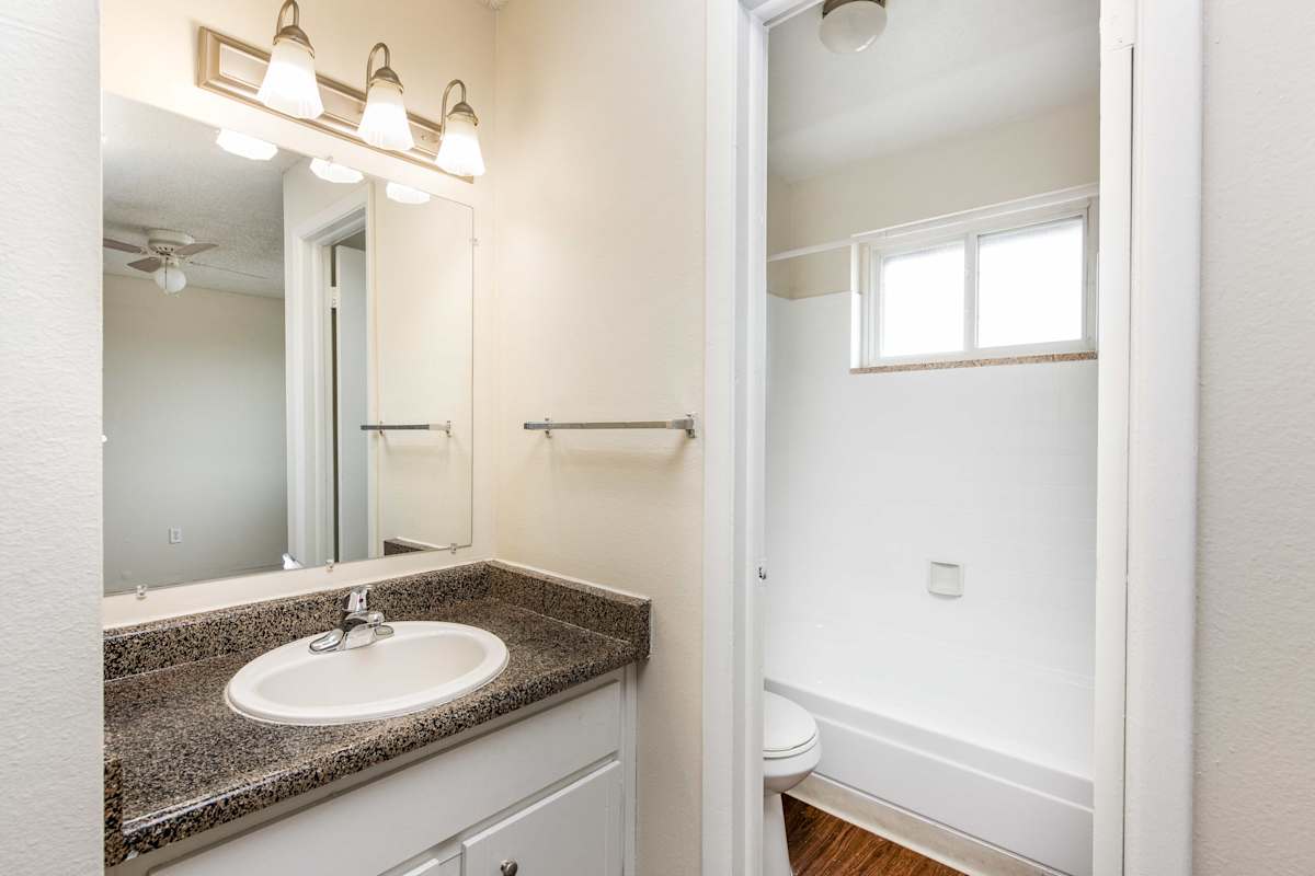 Meridian Garden Apartments Image 22