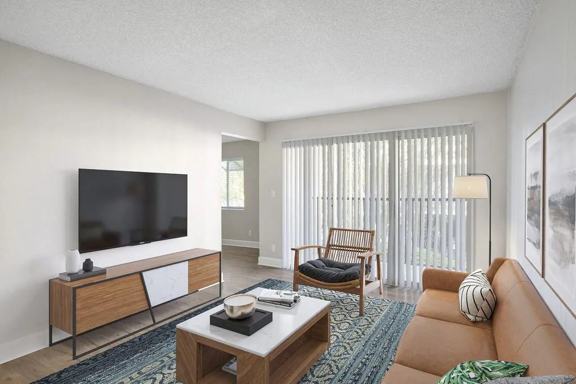 Lakeside Villas Image 2