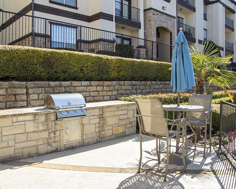 Vail Village Apartments Image 21