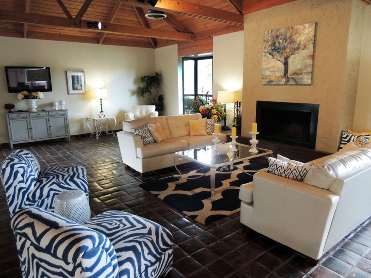 Hillside Apartments Image 31