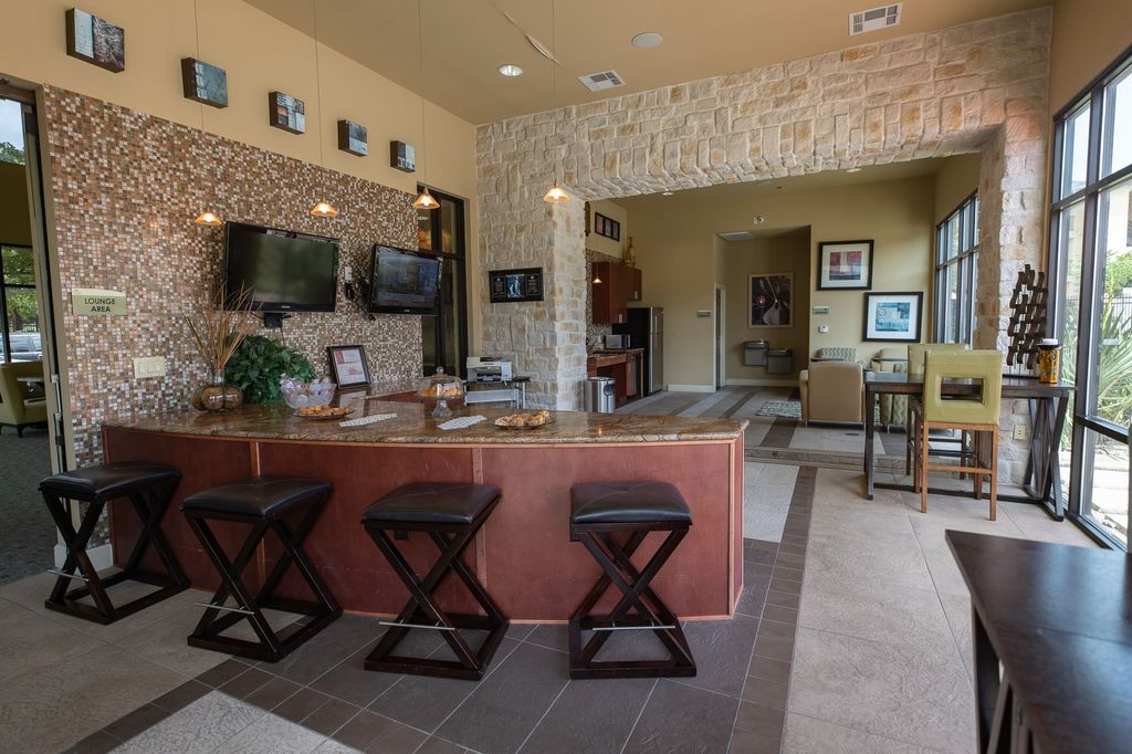 Crest Round Rock Image 25