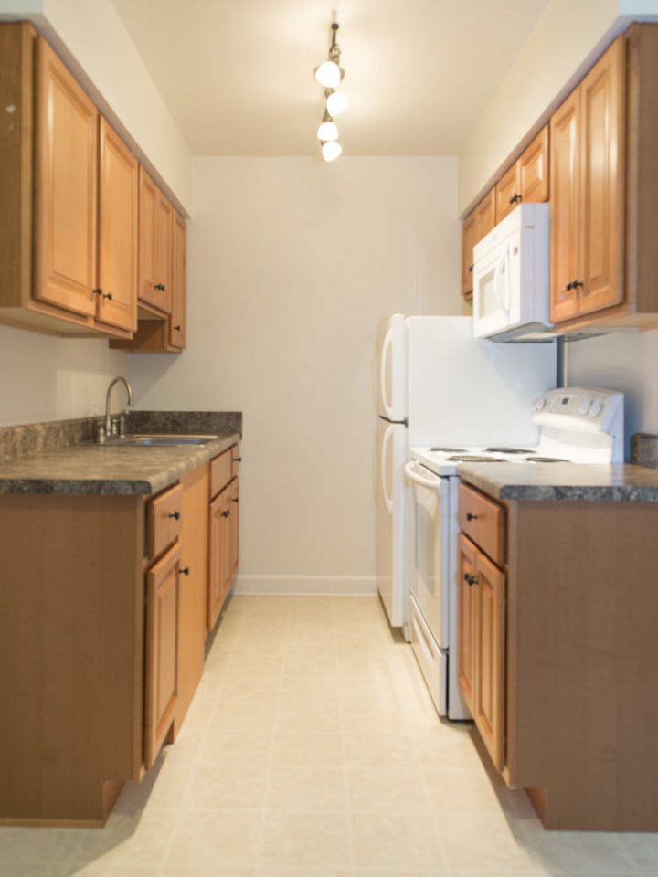 1701 Gordon Avenue - Student Housing Image 4