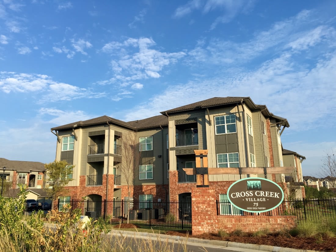 Cross Creek Village Image 10