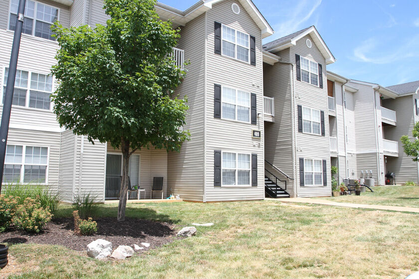 Walden Pond Apartments Image 13