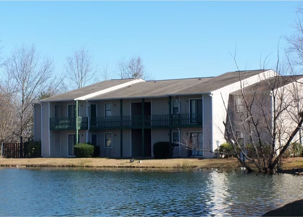 Lake Vista Image 2