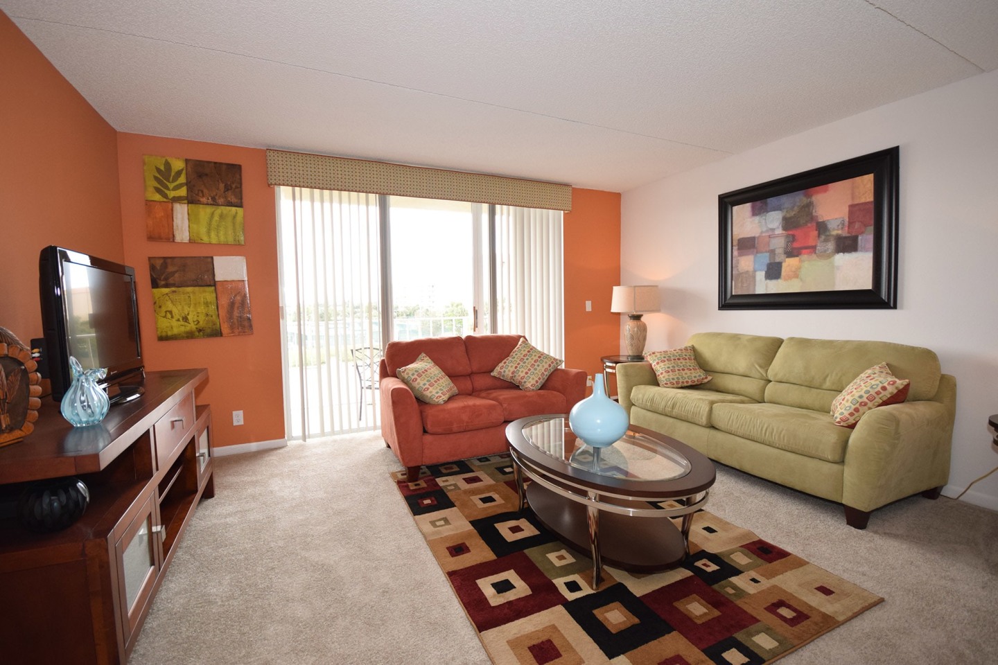 Tennis Towers Apartments Image 11