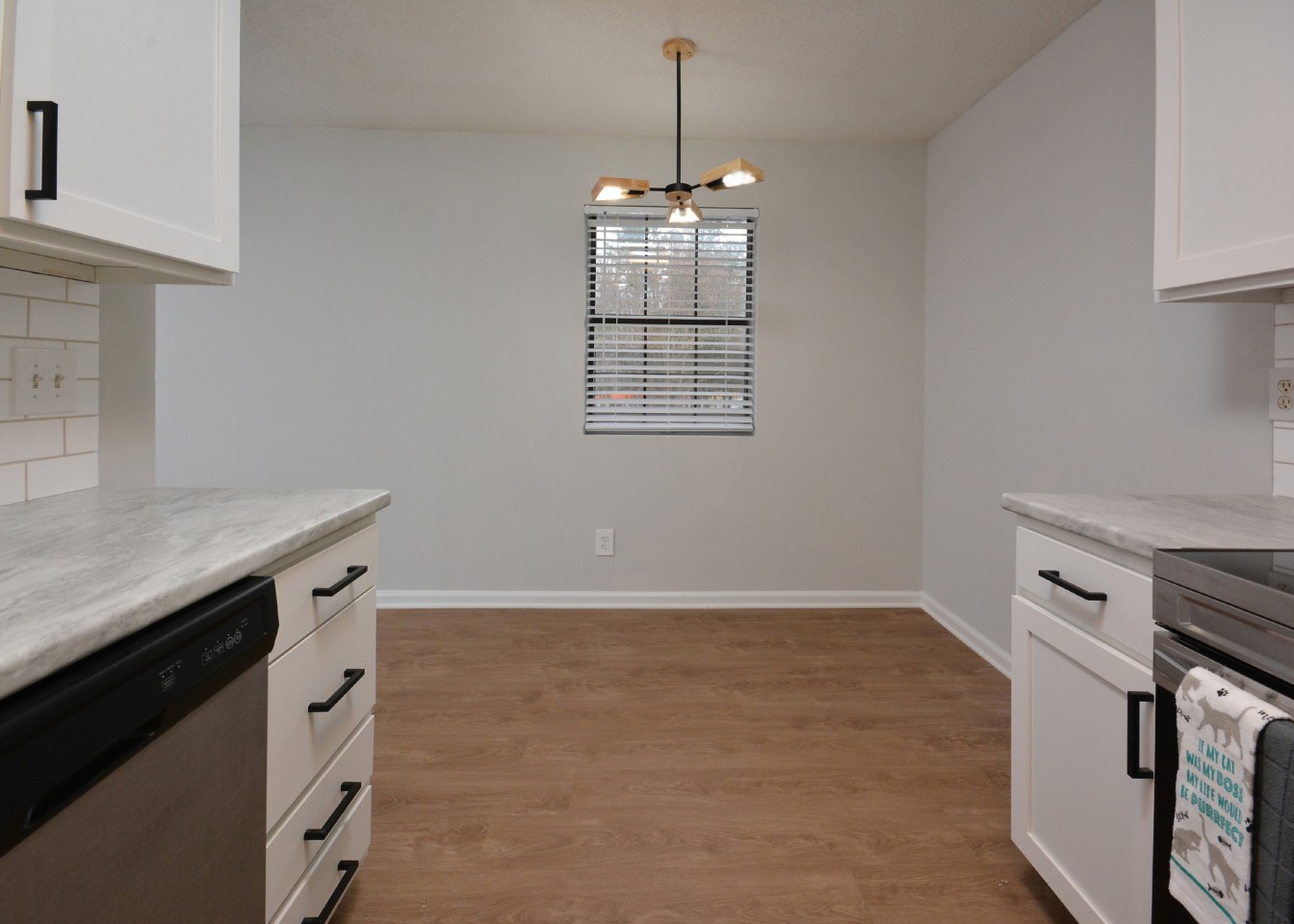 Jamestown Manor Apartments Image 5