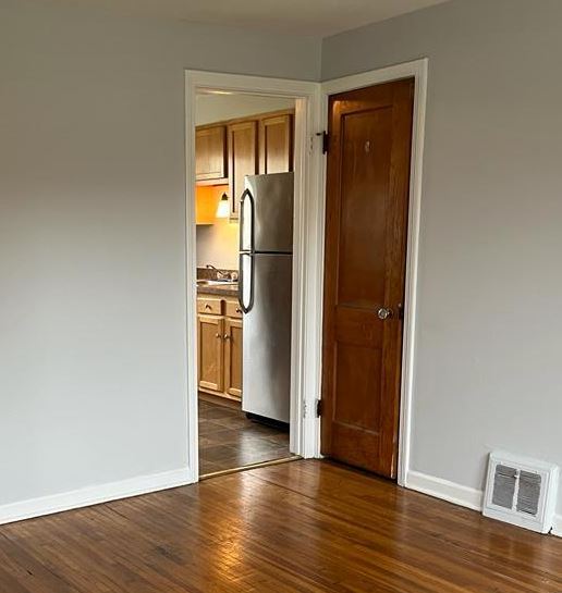 844 Richmond Ave Image 3