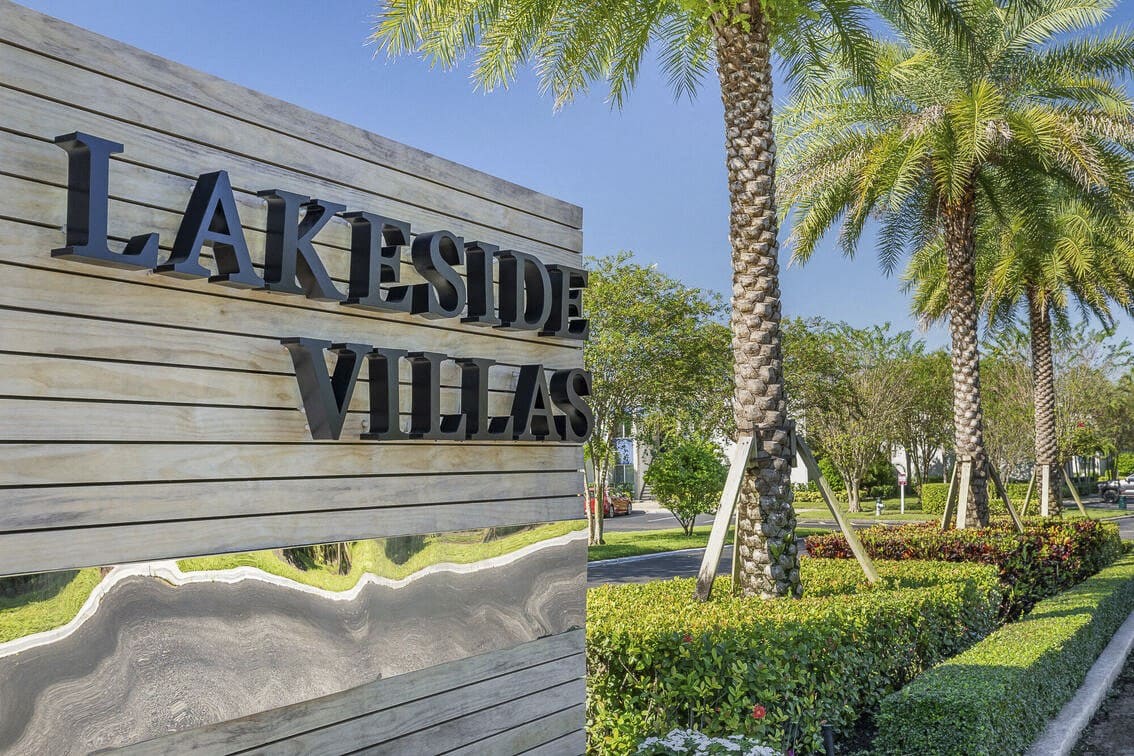 Lakeside Villas Image 16