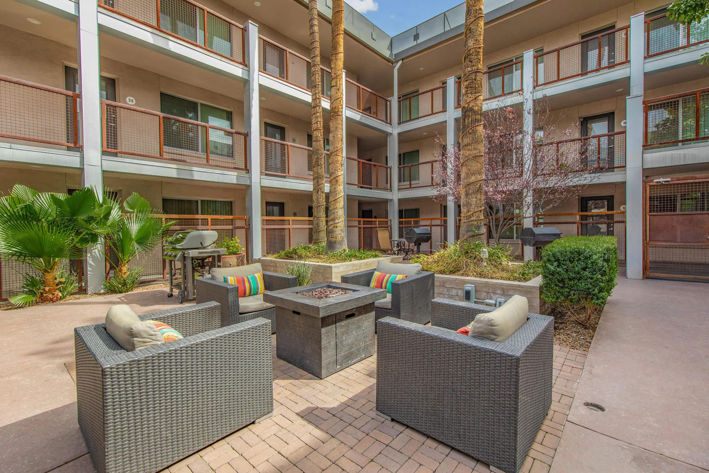 The Flats At Julian Drew Block Image 45