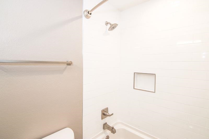 638 W Imperial Avenue Image 13
