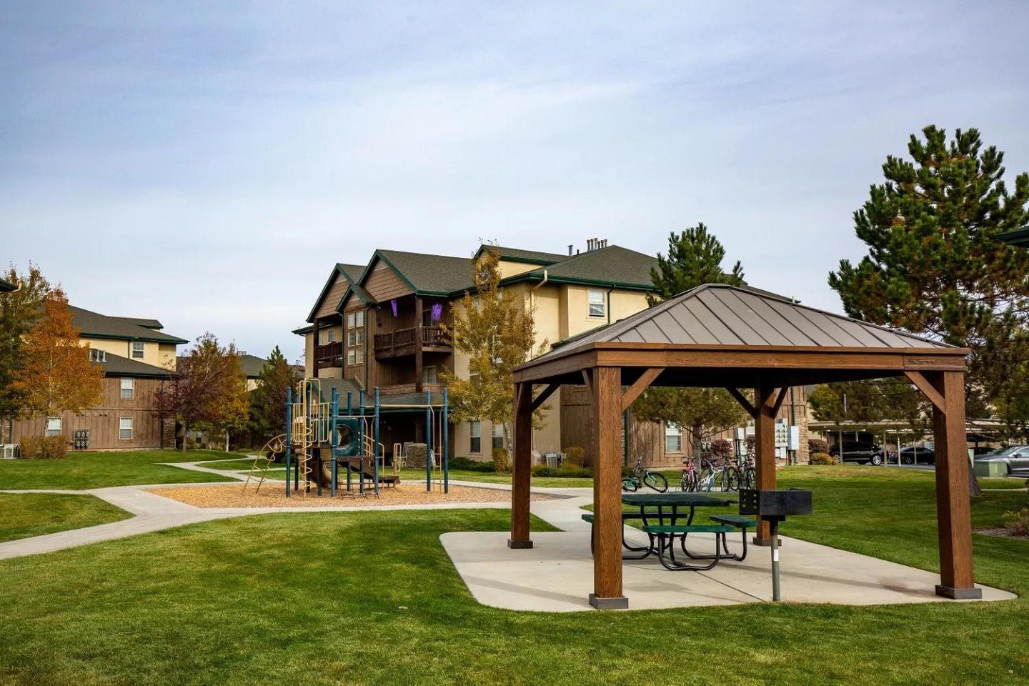 Sunset Ridge Apartments - Affordable Housing Image 20