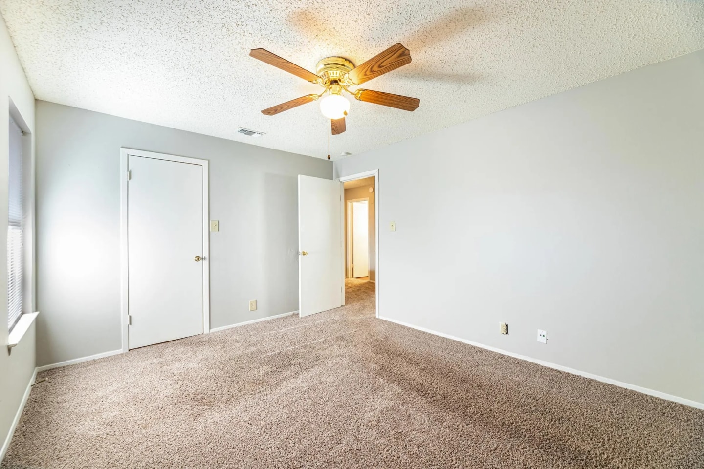 The Camaron Townhomes & Flats Image 80