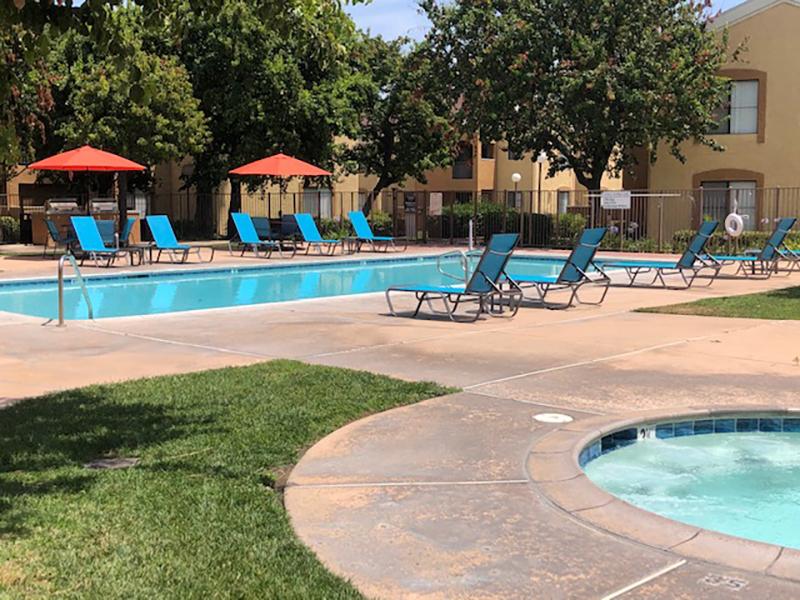 Estancia Apartments Image 16