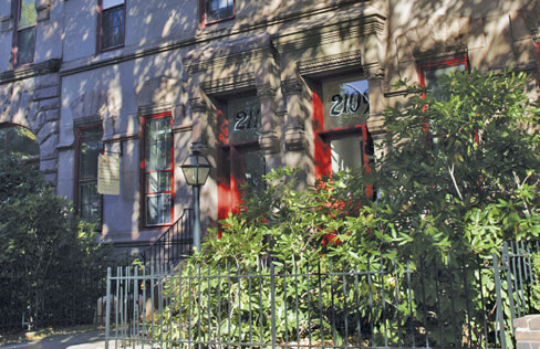 Green Street Apartments Image 3
