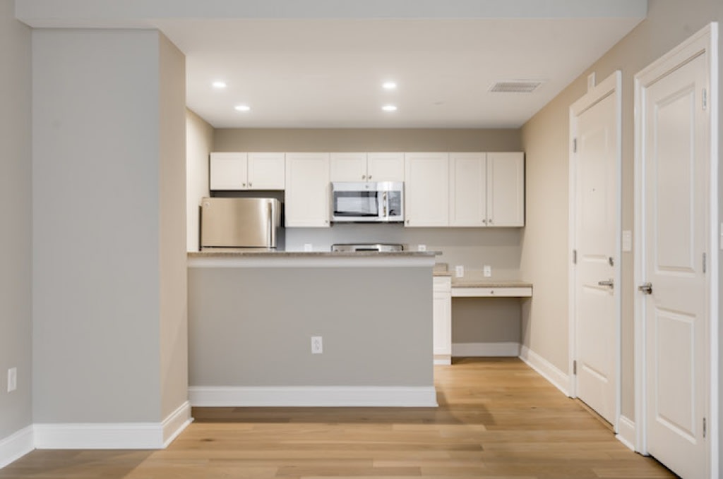 220 South 16th Street Image 5
