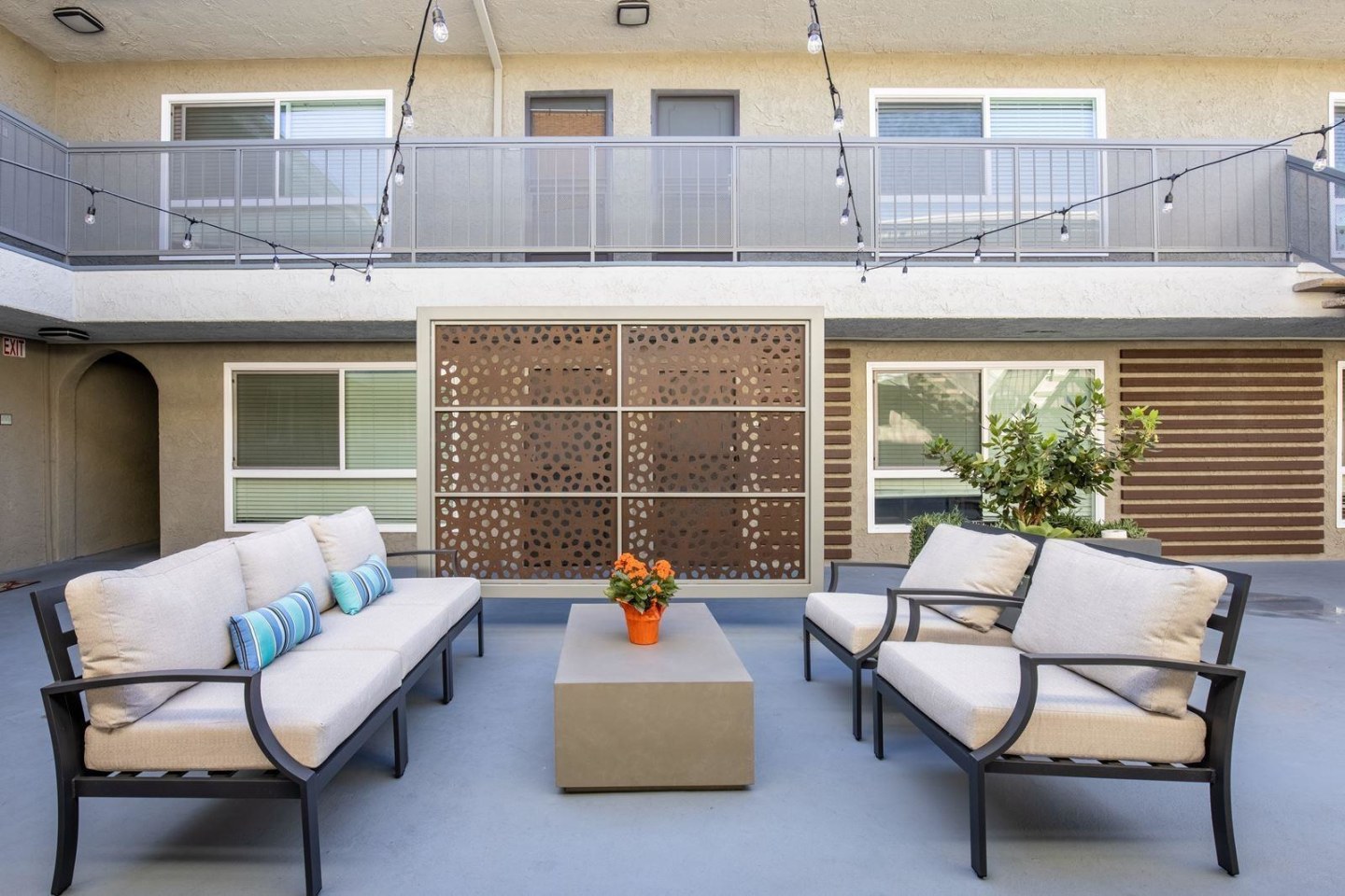 Mosaic at Western Apartments Homes Image 37